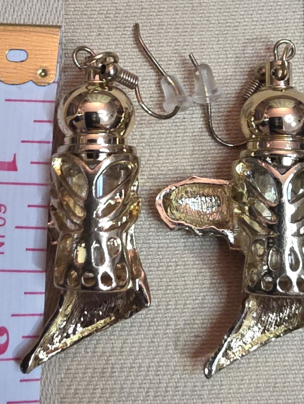 SECRET COMPARTMENT HORSE EARRINGS UNUSUAL ODDITIES PIECE OF JEWELRY - Picture 5 of 5